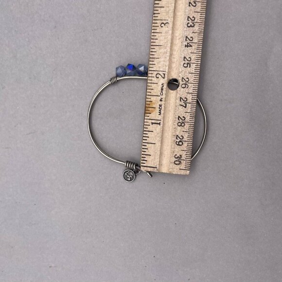 L+S Faceted Blue Beads Wire Bangle Bracelet Silver Tone Hook Closure - Picture 6 of 7